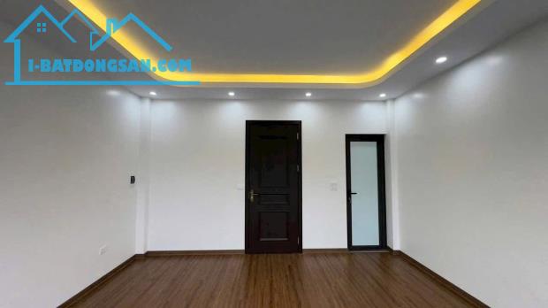 SIÊU HIẾM TĐC CỰ KHỐI – 30M² – 6 TẦNG – OTO VÀO NHÀ – 6,85 TỶ - 4