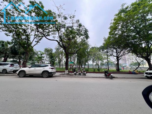 MẶT PHỐ ĐỀN LỪ - 139M² - MẶT TIỀN 5M - GIÁ 59.5 TỶ - HAI THOÁNG - KINH DOANH ĐỈNH CAO - KH