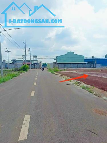 BÁN 5X40=200M2 SỔ RIÊNG, ĐỐI DIỆN CHỢ, ĐƯỜNG 18M, DÂN ĐÔNG GIÁ 290TR