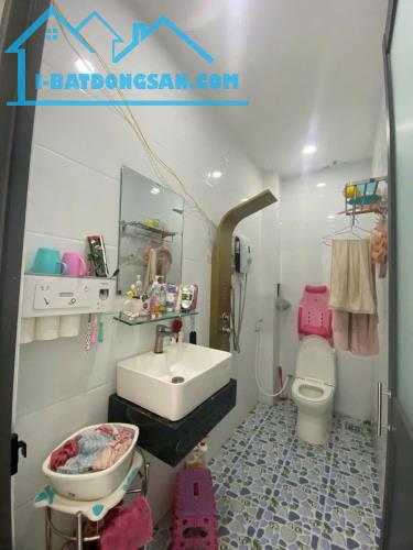 KẸT TIỀN BÁN GẤP NHÀ ĐANG Ở 1 LẦU (5x20) NGAY MẶT TIỀN ĐƯỜNG NGUYỄN CỬU PHÚ BÌNH CHÁNH GIÁ - 5