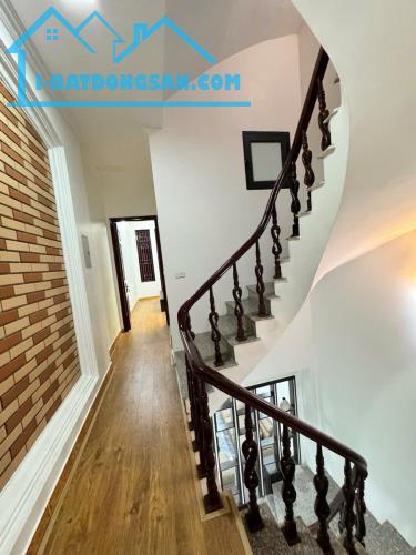 Bán nhà phố Mai Động, Hoàng Mai 43m, 4 tầng. Giá: 8.5 tỷ. LH: 0937158386 - 4