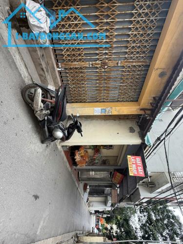 Đất Trâu Quỳ, ngay gần mặt phố kinh doanh sầm uất, chỉ 4.3 tỷ. LH: 0379483926 - 2