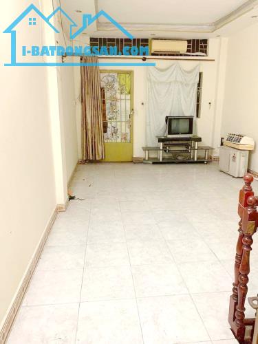 Nhà 3.8*15m hẻm 154 Âu Dương Lân P3Q8 - 1