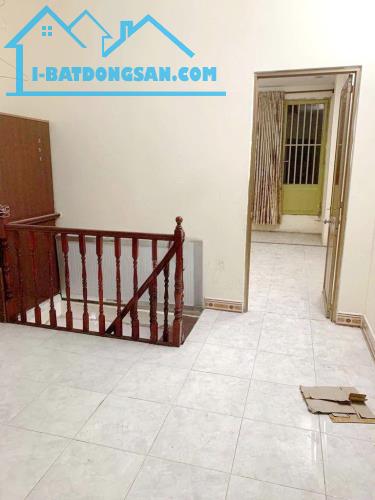 Nhà 3.8*15m hẻm 154 Âu Dương Lân P3Q8 - 3