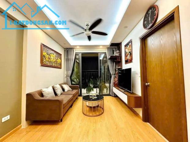 Bán gấp căn hộ chung cư Thái Hà Constrexim – 72m2 giá chỉ 4 tỷ 6 – sổ đỏ sẵn sàng.