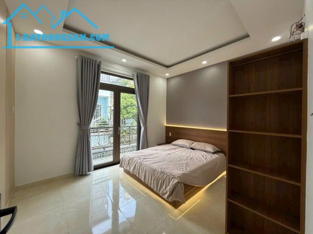 Định cư bán nhà cho thuê 17tr. Giá 3,28 tỷ. Nguyễn Công Hoan, phường 7, Phú Nhuận. SHR