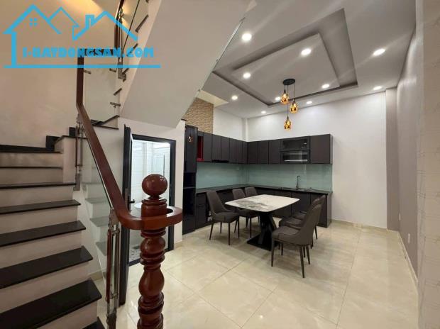 Định cư bán nhà cho thuê 17tr. Giá 3,28 tỷ. Nguyễn Công Hoan, phường 7, Phú Nhuận. SHR - 1