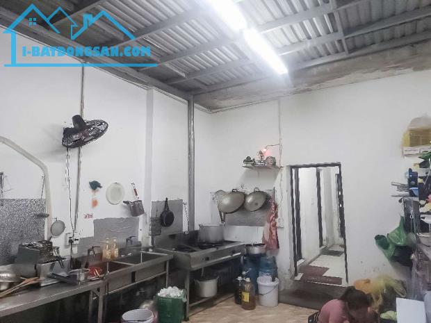 Bán nhà mặt phố Cổ Linh, Long Biên vỉa hè oto tránh kinh doanh sầm uất 155m, mặt tiền: 6m - 3