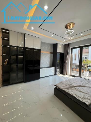 + Nhà 3 tầng mới xây nội thất châu âu siêu đẹp, Biển Nguyễn Tất Thành 100m, khu bãi tắm - 2