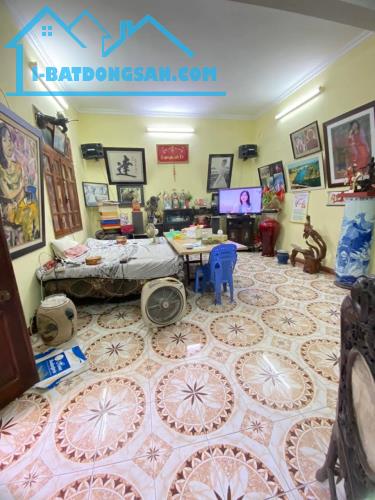 Cần bán nhà Vũ Hữu, quận Thanh Xuân 196m xây ccmn, biệt thự, giá cực tốt