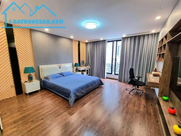 Khu Đô Thị Mới Đại Kim 75m2 - 5 Tầng - Hơn 20 tỷ - 3 Làn Ô tô tránh, Vỉa hè rộng. - 4