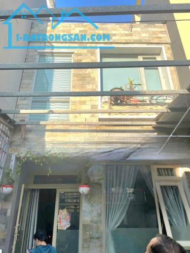 ✅ ✅ Nhà cho thuê gần Trường Cao Đẵng Điện Lực- tx 33  phường Thạnh Xuân quận 12 
👉 Đường