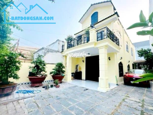 BÁN BIỆT THỰ NGỌC THỤY - LONG BIÊN - HÀNG XÓM PHỐ CỔ 180M2 – GIÁ CHỈ 45 TỶ! ✨🏡