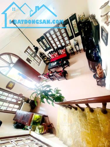 BÁN BIỆT THỰ NGỌC THỤY - LONG BIÊN - HÀNG XÓM PHỐ CỔ 180M2 – GIÁ CHỈ 45 TỶ! ✨🏡 - 2