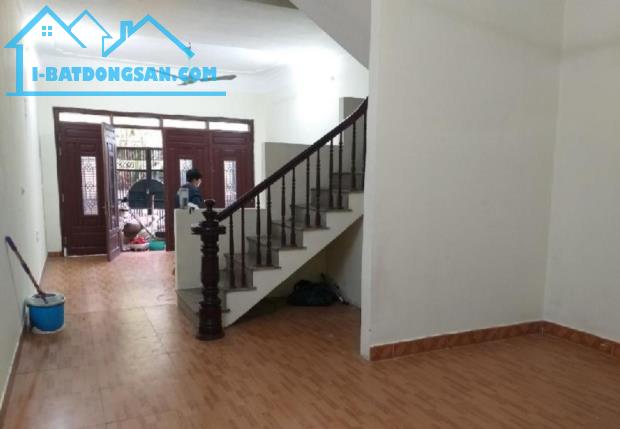 SIÊU PHẨM HIẾM - Nhà ĐẸP THỤY PHƯƠNG, BẮC TỪ LIÊM ,Ô TÔ QUA NHÀ, 60m² - 1
