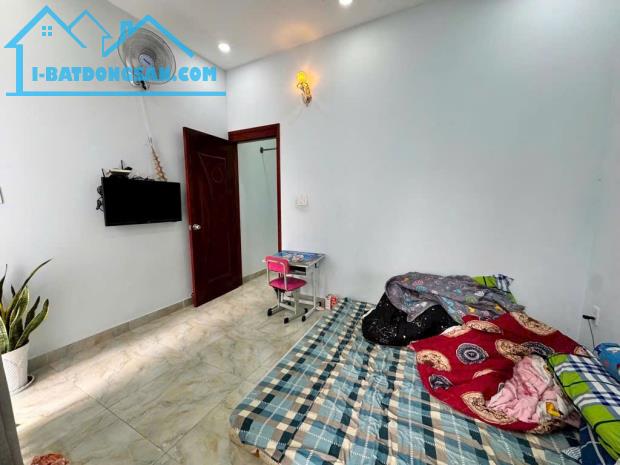 HẺM XE HƠI THÔNG - 60M2 (4x15) - 2TẦNG BTCT 3N - 1 CĂN RA MT NGUYỄN TƯ GIẢN - GẦN CHỢ PVB - 4