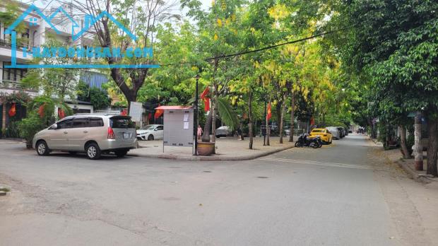 BÁN NHÀ 4 TẦNG ĐƯỜNG HỒ ĐẮC DI . PHƯỜNG TÂY THẠNH. TÂN PHÚ. DT 80M . GIÁ 9.99 TỶ