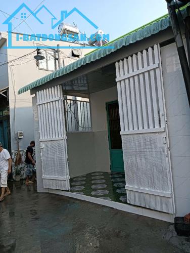 NHÀ SỔ HỒNG RIÊNG C4 70M2 HẺM Ô TÔ THÔNG ẤP 1 ĐÔNG THẠNH HÓC MÔN GIÁ 2TỶ 650 BỚT LỘC.   -