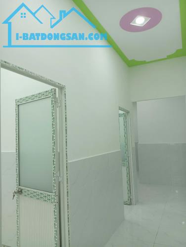 NHÀ SỔ HỒNG RIÊNG C4 70M2 HẺM Ô TÔ THÔNG ẤP 1 ĐÔNG THẠNH HÓC MÔN GIÁ 2TỶ 650 BỚT LỘC.   - - 2