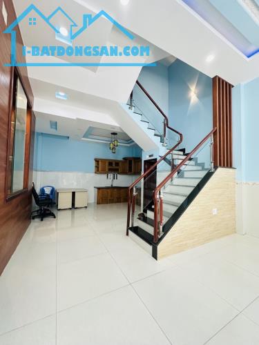 Khu phân lô, 4 tầng, 5 x 10, giá 5.X tỷ, hẻm ô tô - 1