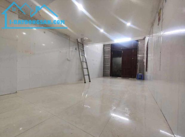 Cho thuê nhà đường Hoàng Hoa Thám, Ba Đình, nhà đẹp lô góc, gần phố chỉ 5.5 tr - 1