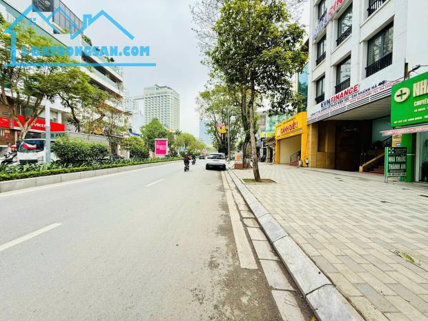 BÁN NHÀ MẶT PHÓ LẠC LONG QUÂN, TÂY HỒ. 130M2 4 TẦNG MT 5M GIÁ 46 TỶ- KINH DOANH SẦM UẤT - - 1