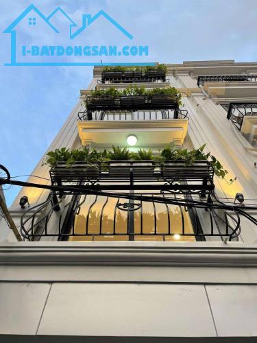Bán nhà Nguyễn Văn Cừ 38m2, 5 tầng, lô góc 2 thoáng, ô tô vào nhà - giá nhỉnh 8 tỷ