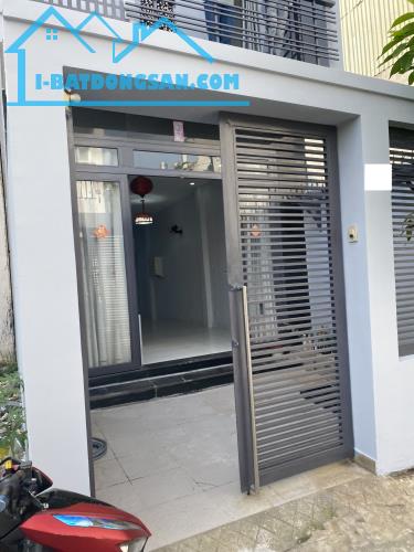 Bán Nhà 3 Tầng Mới Đẹp, Hẻm Xe Hơi, Gần Công Viên Phú Hữu – Giá Chỉ Hơn 4 Tỷ