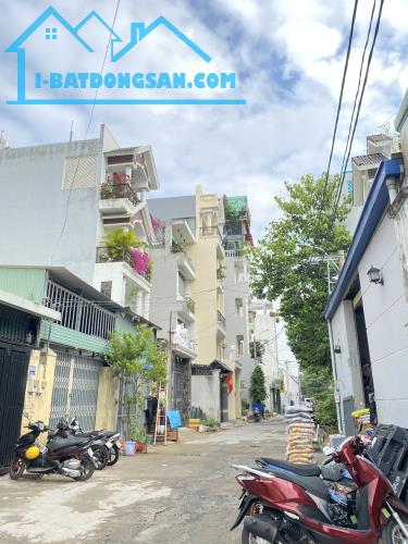 Bán Nhà 3 Tầng Mới Đẹp, Hẻm Xe Hơi, Gần Công Viên Phú Hữu – Giá Chỉ Hơn 4 Tỷ - 4
