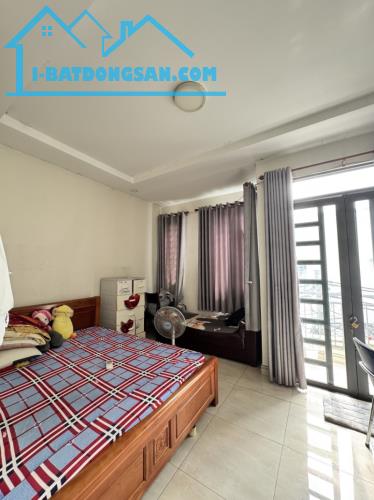 Bán nhà 2 tầng, 137m², 5PN, 5WC, Q.9, 7.95 tỷ, sổ hồng - 3