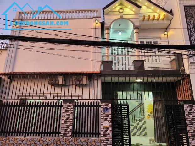 🌋Nhà 3 phòng ngủ gần BV Đa Khoa Trung Ương Cần Thơ
- GIÁ  : 6tr5/tháng
