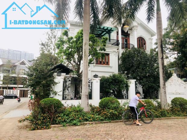 BÁN BIỆT THỰ KĐT - MỸ ĐÌNH - HÀ NỘI - 200M2 - SỔ ĐỎ