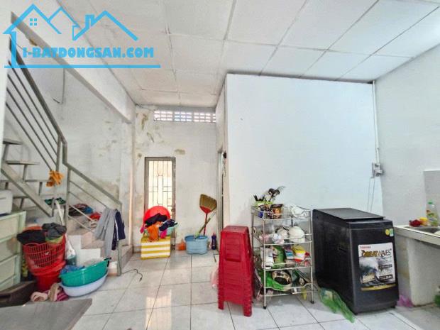 "Bán Nhà 2 tầng - Đường Số 6- Tăng Nhơn Phú B- Quận 9 . Giá nhỉnh:6.x tỷ (TL).Diện tích đấ - 2