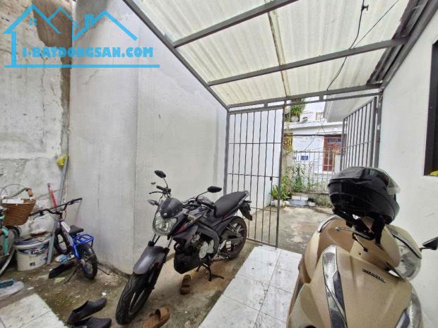 "Bán Nhà 2 tầng - Đường Số 6- Tăng Nhơn Phú B- Quận 9 . Giá nhỉnh:6.x tỷ (TL).Diện tích đấ - 3