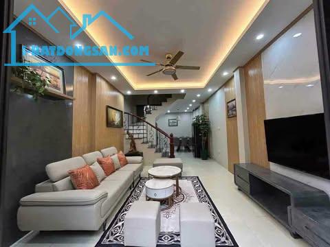 🏡 BÁN NHÀ ĐẸP – NGỌC THỤY, LONG BIÊN – 42m² x 4 TẦNG – FULL TIỆN ÍCH – NỘI THẤT SANG TRỌN