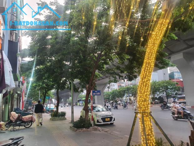 BÁN NHÀ NGÕ AN SƠN – PHỐ ĐẠI LA – GIỮA TRUNG TÂM BÁCH KINH XÂY – KHUÔN ĐẤT NỞ HẬU