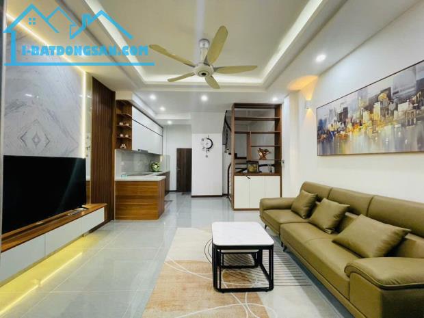 Đội Cấn 35m2 x mặt tiền rộng 4.2M - Cách ô tô đỗ 40M - Ngõ thoáng sáng.