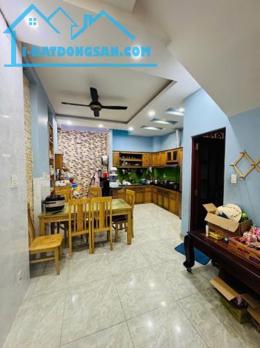Bán nhà Mặt Tiền Khu Tên Lửa, Đường số 2 KDC Tân Tạo,68m² ( 4.5 x 15 ) 3TẦNG 4PN , Gấp bán - 2