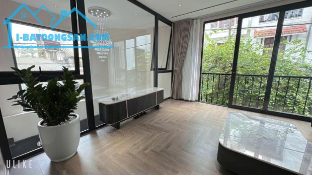 Bán Nhà đẹp phố Bồ Đề,lô góc, oto ngủ trong nhà,ngõ thông, thang máy,Full nội thất - 1