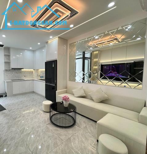 Bán Nhà Định Công Hạ Hoàng Mai 39m2,6T,4N, Thang Máy, Xây Mới, Ngõ Thông, Ôtô Full NộiThất