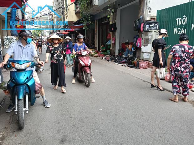 Siêu hiếm Tài chính hơn 10 tỷ có nhà 50m2 phố Hoàng Quốc Việt oto đậu cửa - 2