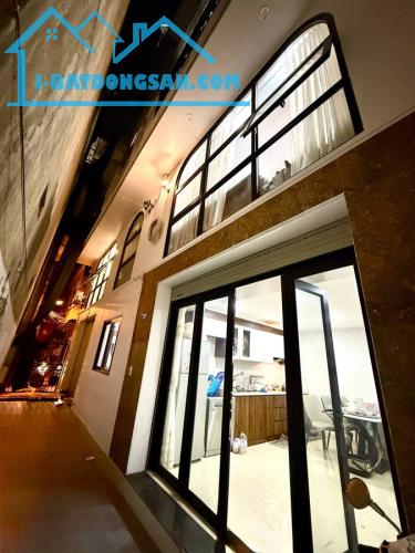SIÊU PHẨM TÂY SƠN 31M CHỈ 9.7 TỶ- NHÀ ĐẸP Ở NGAY – Ô TÔ LÙI CỔNG - TẶNG FULL NỘI THẤT