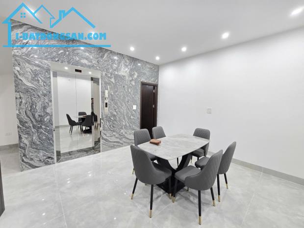Bán nhà Ngọc Lâm, có thang máy, full nội thất, nhà mới xây, nhỉnh 9 tỷ - 1