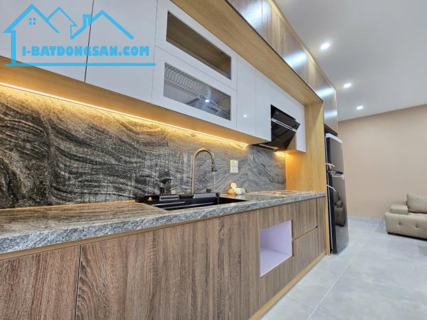 Bán nhà Ngọc Lâm, có thang máy, full nội thất, nhà mới xây, nhỉnh 9 tỷ - 2