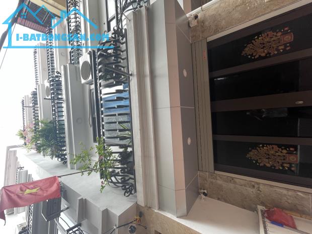 Bán nhà 5 tầng full nội thất ở Văn Trì - Bắc Từ Liêm với giá 5 tỷ - 1