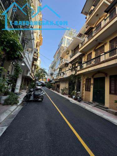 Phố Trần Quý Cáp,Đống Đa-77M x4T-MT 5.02M-Kinh Doanh-Ô Tô Tránh-Dân Chí Cao-chỉ 28.2 tỷ