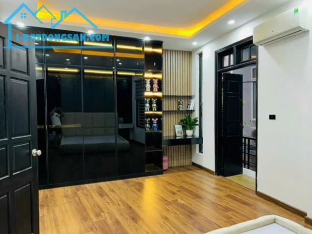 SIÊU PHẨM 5 TẦNG – TRUNG TÂM CẦU GIẤY – ĐỐI DIỆN TRƯỜNG ĐẠI HỌC BÁO CHÍ  – CHỈ 9 TỶ - 1
