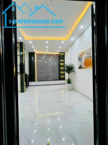 SIÊU PHẨM 5 TẦNG – TRUNG TÂM CẦU GIẤY – ĐỐI DIỆN TRƯỜNG ĐẠI HỌC BÁO CHÍ  – CHỈ 9 TỶ - 2