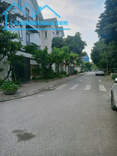 Biệt thự Tây Mỗ, trục chính đường đôi kinh doanh - 1