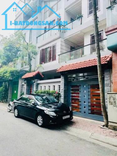 BÁN NHÀ 4 TẦNG, HẺM XE HƠI 8m THÔNG, NGAY ĐÀI TRUYỀN HÌNH Q1 - 3